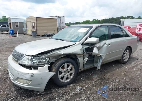 2001 Toyota Avalon Xls z USA, uszkodzony, nr VIN 4T1BF28BX1U191148